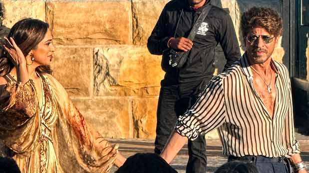 Shah Rukh Khan, Deepika Padukone seen holding hands in LEAKED King photos from Cape Town