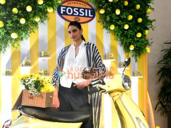 Photos: Athiya Shetty attends a special Mother's Day event hosted by Fossil
