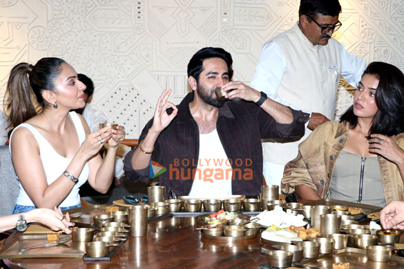 photos ayushmann khurrana rakul preet singh wamiqa gabbi and others snapped promoting pati patni aur woh do 7