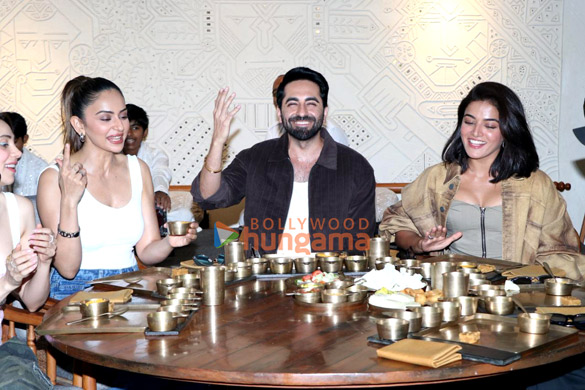 photos ayushmann khurrana rakul preet singh wamiqa gabbi and others snapped promoting pati patni aur woh do 9