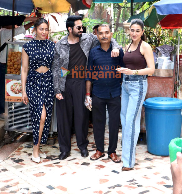 photos ayushmann khurrana rakul preet singh and sara ali khan snapped promoting pati patni aur woh do 3