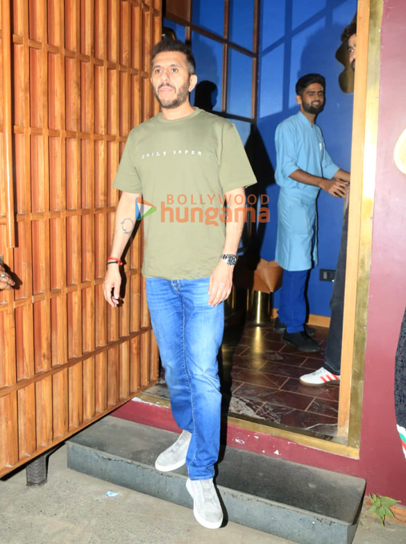 photos gaurav kapoor kritika kamra ritesh sidhwani and nandita mahtani snapped in bandra 6