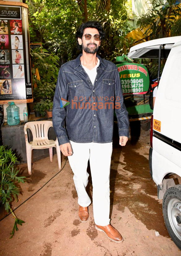 photos rana daggubati spotted outside a krome studio in bandra 4