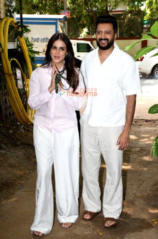 Photos: Riteish Deshmukh and Genelia Deshmukh snapped at Krome Studios, Bandra