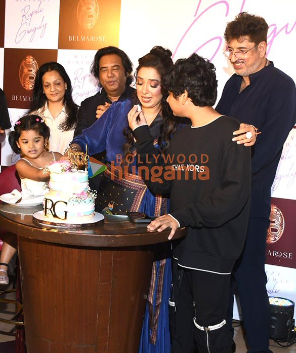 photos rupali ganguly celebrates her birthday with delnaaz irani tanishaa mukerji and others at belmarose sahara star mumbai 19