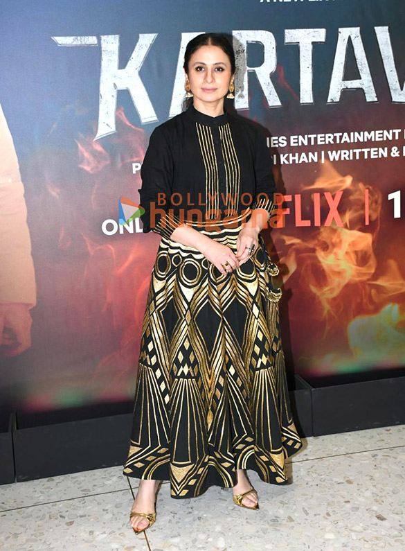 photos saif ali khan rasika dugal sanjay mishra zakir hussain 7