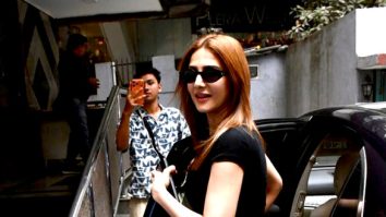 Photos: Vaani Kapoor snapped at a salon in Bandra