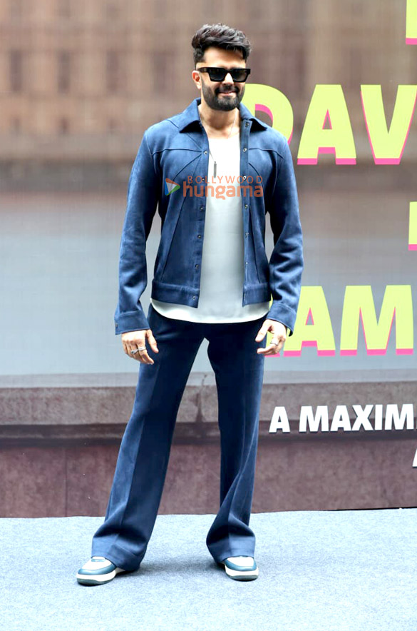 photos varun dhawan pooja hegde mrunal thakur david dhawan and others grace the trailer launch of hai jawani toh ishq hona hai 2