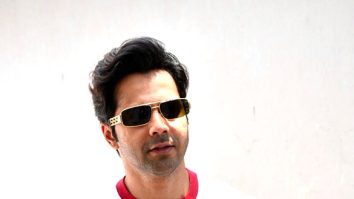 Photos: Varun Dhawan snapped in Bandra