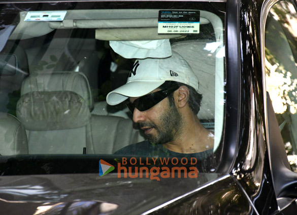 photos varun dhawan snapped outside maddock films office in santacruz 2 2