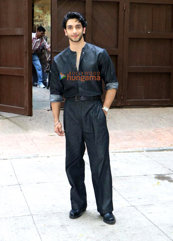 photos vedang raina sharvari and imtiaz ali snapped promoting main vaapas aaunga 4