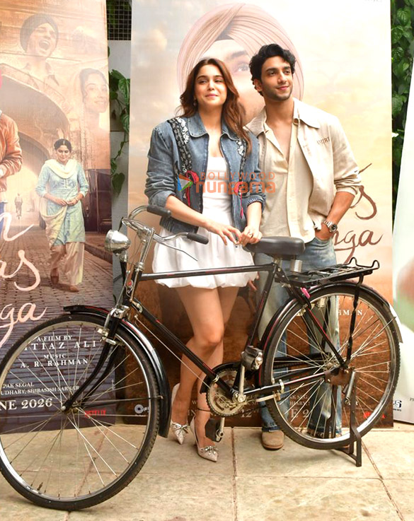 photos vedang raina sharvari and imtiaz ali snapped promoting their film main vaapas aaunga 3