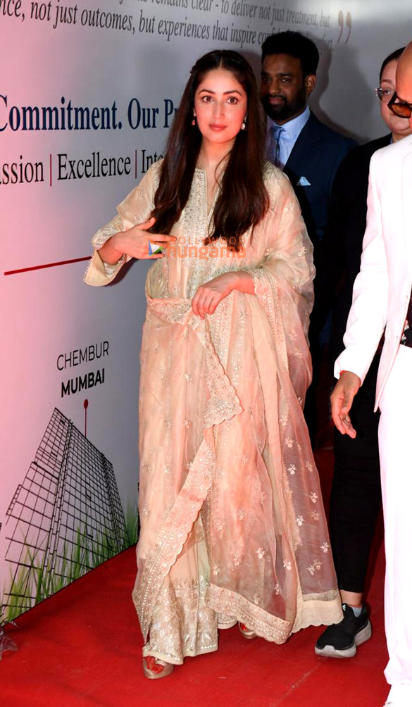 photos yami gautam dhar snapped at hospital inauguration ceremony in santacruz 4