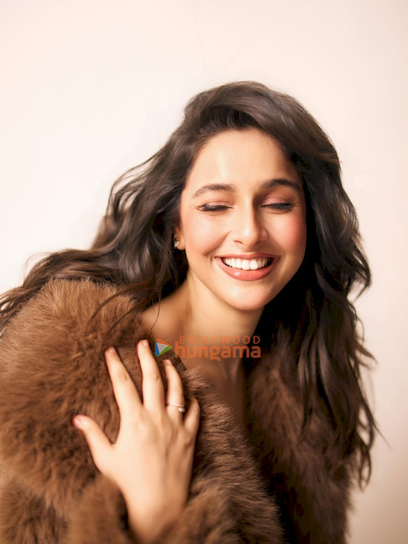sadia khateeb 14