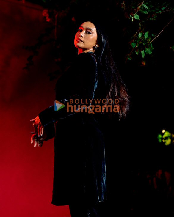 sayani gupta 9 4