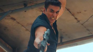 Akshay Kumar turns back the clock with helicopter stunt in Welcome To The Jungle; proves why he’ll always be Bollywood’s original Khiladi