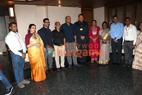 Photos: Aamir Khan and Ashutosh Gowariker celebrate 25 Years of Lagaan with India post’s special tribute