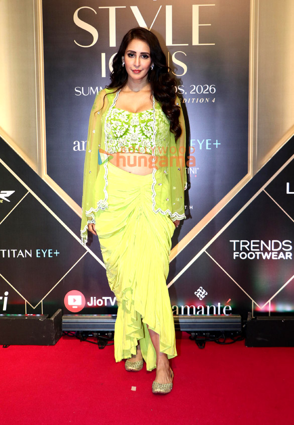 photos akshay kumar ananya panday sharvari shahid kapoor bhumi pednekar vaani kapoor arshad warsi and others grace the red carpet at bollywood hungama style icon awards 26 30