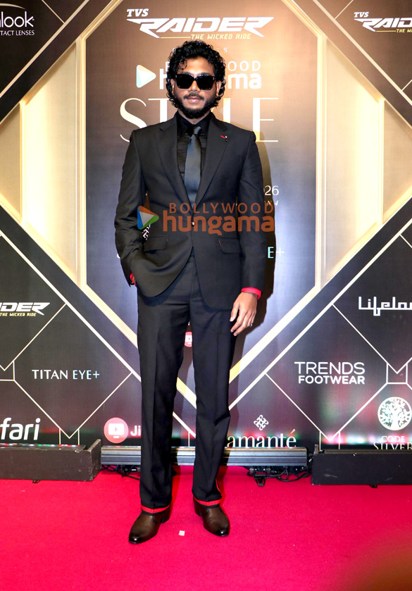 photos akshay kumar ananya panday sharvari shahid kapoor bhumi pednekar vaani kapoor arshad warsi and others grace the red carpet at bollywood hungama style icon awards 26 37