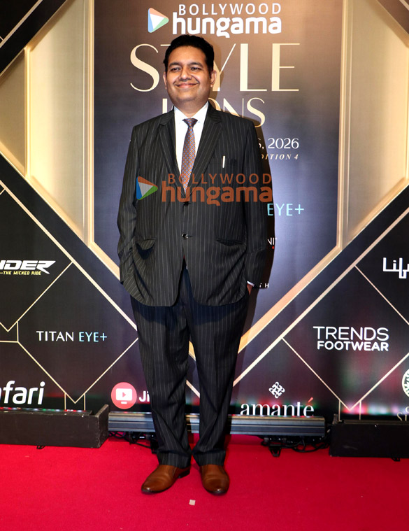 photos akshay kumar ananya panday sharvari shahid kapoor bhumi pednekar vaani kapoor arshad warsi and others grace the red carpet at bollywood hungama style icon awards 26 6