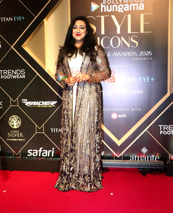 photos ananya panday sharvari shahid kapoor bhumi pednekar vaani kapoor arshad warsi and others grace the red carpet at bollywood hungama style icon awards 2026 37