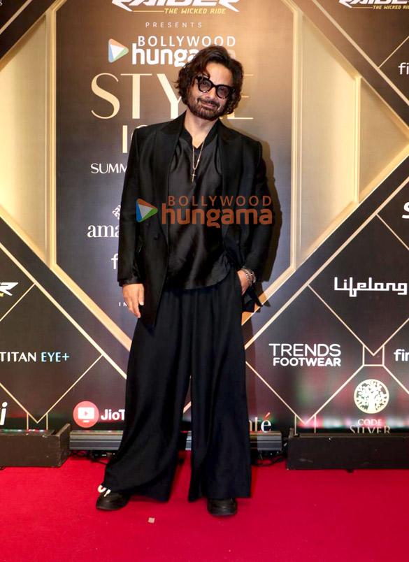 photos ananya panday sharvari shahid kapoor bhumi pednekar vaani kapoor arshad warsi and others grace the red carpet at bollywood hungama style icon awards 2026 39