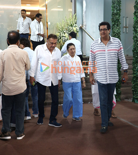 photos anil kapoor hema malini sajid nadiadwala anu malik and others attend late pahlaj nihalanis prayer meet 22