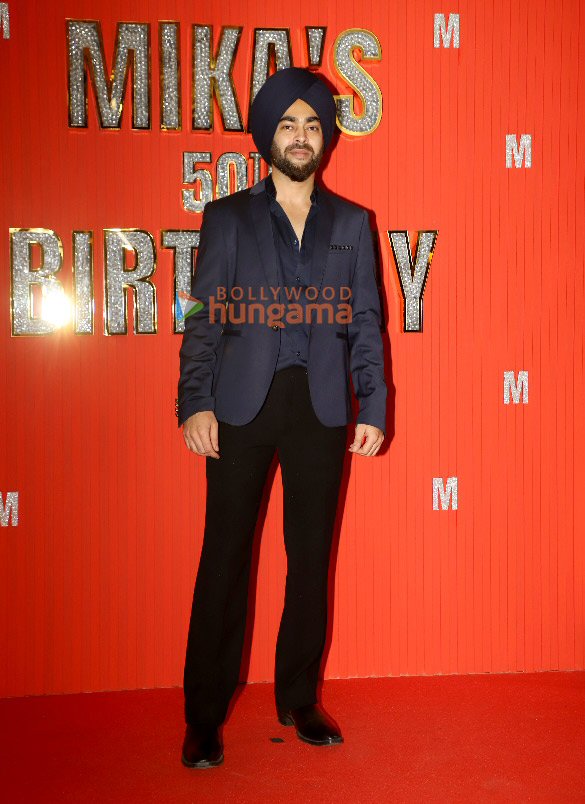 photos hema malini anupam kher sonu nigam iulia vantur and others attend mika singhs 50th birthday bash 23