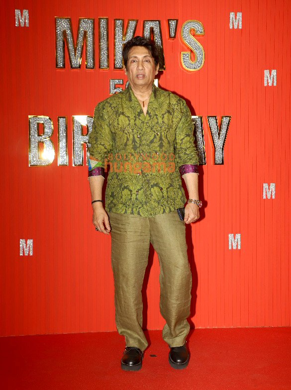photos hema malini anupam kher sonu nigam iulia vantur and others attend mika singhs 50th birthday bash 26