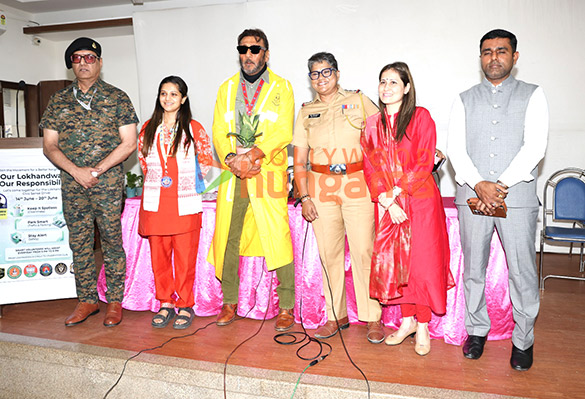 Photos: Jackie Shroff and other celebs attend an event felicitating the frontline heroes Photos: Jackie Shroff and other celebs attend an event felicitating the frontline heroes