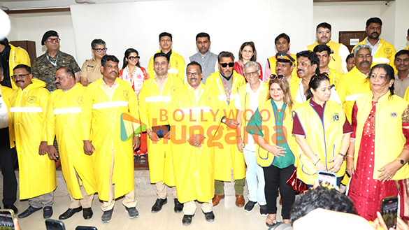 photos jackie shroff and other celebs attend an event felicitating the frontline heroes 10