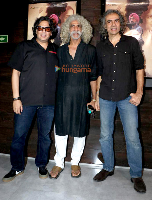 Celebs grace the special screening of Imtiaz Ali film Main Vaapas Aaunga Celebs grace the special screening of Imtiaz Ali film Main Vaapas Aaunga