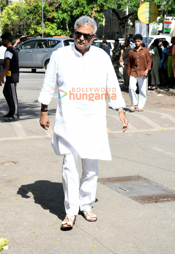 photos malaika arora farhan akhtar david dhawan shatrughan sinha and others attend the funeral of pahlaj nihalani 9