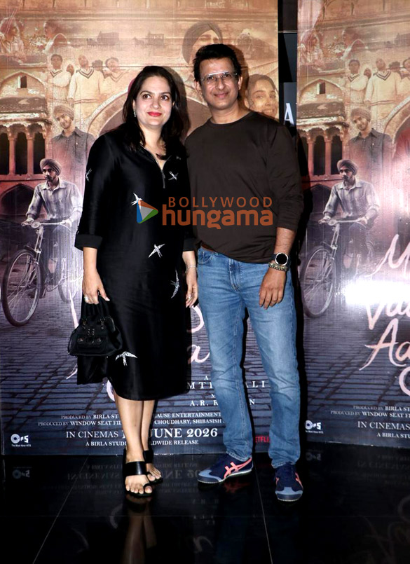 photos naseeruddin shah kabir khan ahsaas channa and others grace the special screening of main vaapas aaunga 12