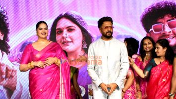 Photos: Riteish Deshmukh and Anjali Anand snapped at the song launch of ‘Saree’ for the film Dhamaal 4
