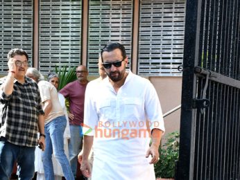 Photos: Saif Ali Khan, Malaika Arora, Varun Dhawan, Govinda, Farhan Akhtar, David Dhawan, Shatrughan Sinha and others attend the funeral of Pahlaj Nihalani