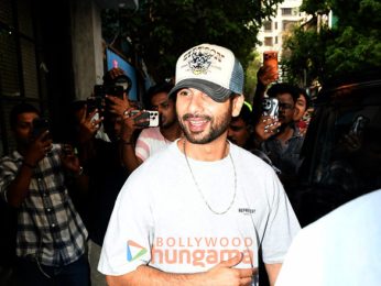 Photos: Shahid Kapoor snapped outside a cafe in Bandra