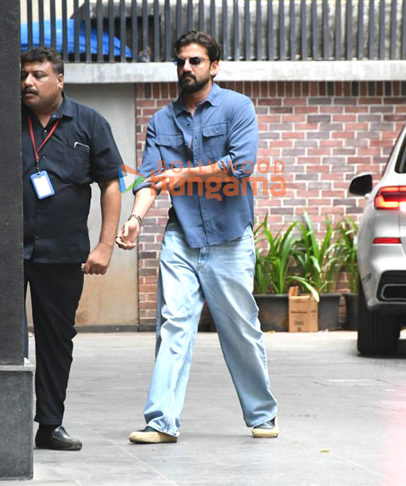 photos zaheer iqbal snapped outside excel office in khar 6