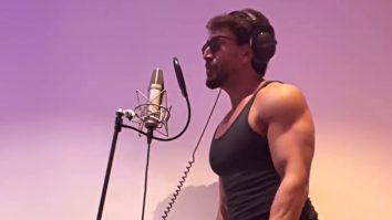 Singing skills ft. Tiger Shroff