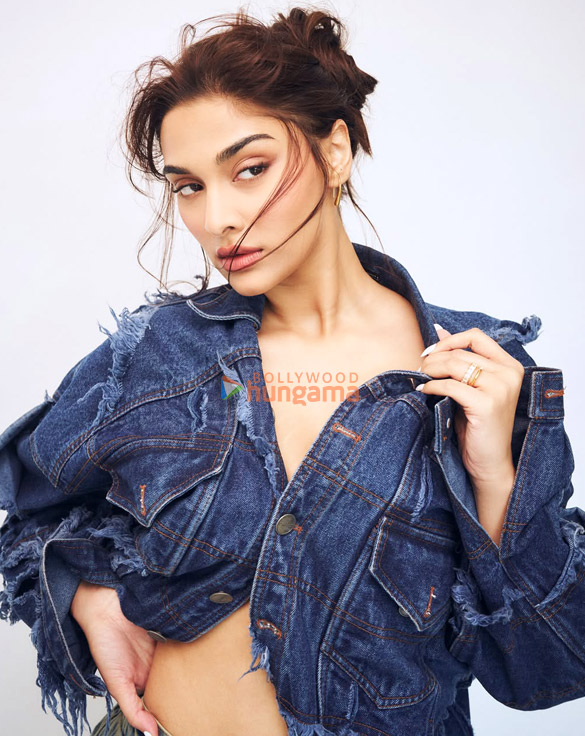 saiee manjrekar 1 67