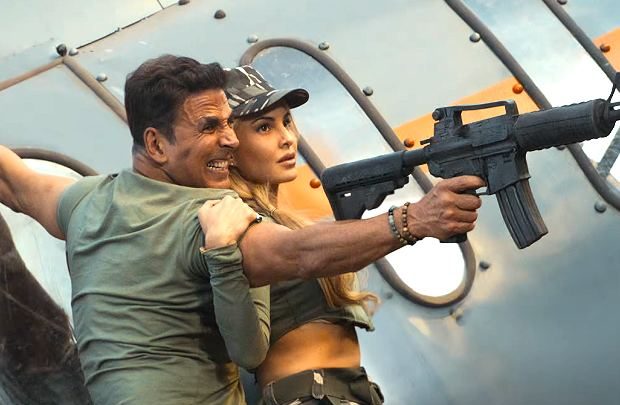 Welcome To The Jungle Box Office: Akshay Kumar starrer collects Rs. 4.75 cr. by 11 AM on Day 3; likely to cross Rs. 25 cr. on Sunday