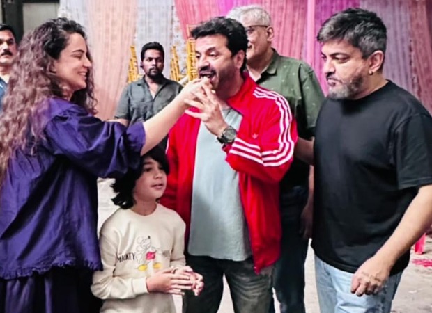 कंगना रनौत ने क्वीन 2 की शूटिंग पूरी की, बीटीएस झलक में कलाकारों और क्रू के साथ जश्न मनाया
