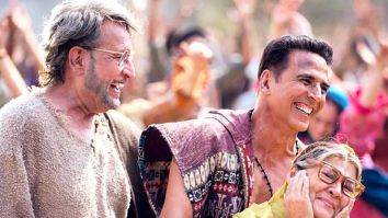 Akshay Kumar bows in gratitude to Farida Jalal and Kiran Kumar after Welcome To The Jungle release: “Thank you is very small”