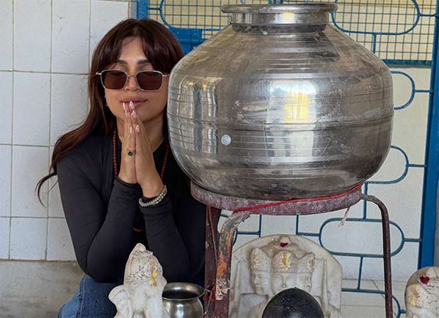 Bhumi Pednekar trolled for wearing sunglasses during Shivling Puja in Sawan Bhumi Pednekar trolled for wearing sunglasses during Shivling Puja in Sawan