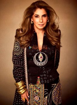 Celeb Photos Of Dimple Kapadia