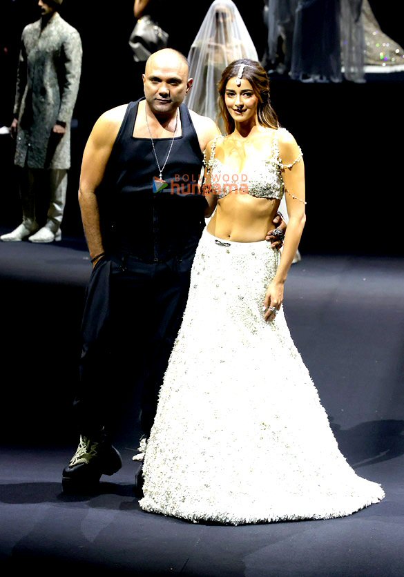 photos ananya panday sanya malhotra madhuri dixit bobby deol and others at gaurav gupta fashion show 15