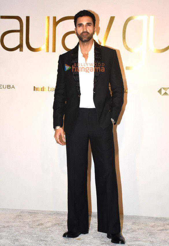 photos ananya panday sanya malhotra madhuri dixit bobby deol and others at gaurav gupta fashion show 19