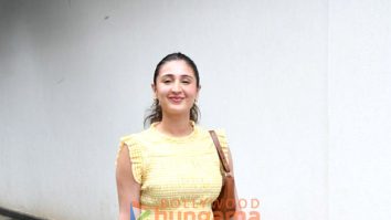 Photos: Dhvani Bhanushali spotted in Khar
