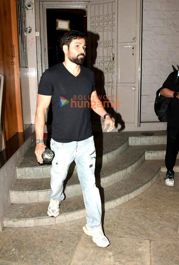 photos emraan hashmi snapped outside a dubbing studio in bandra 1