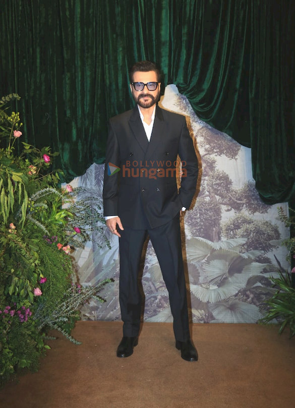 photos janhvi kapoor anil kapoor bhumi pednekar varun dhawan rakul preet singh rekha and others attend anshula kapoor and roha 32
